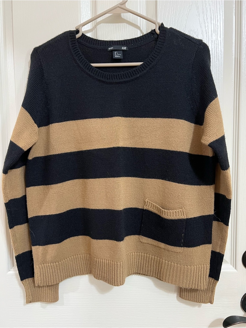 H&M Black and Tan Wide-Stripe Crewneck Sweater